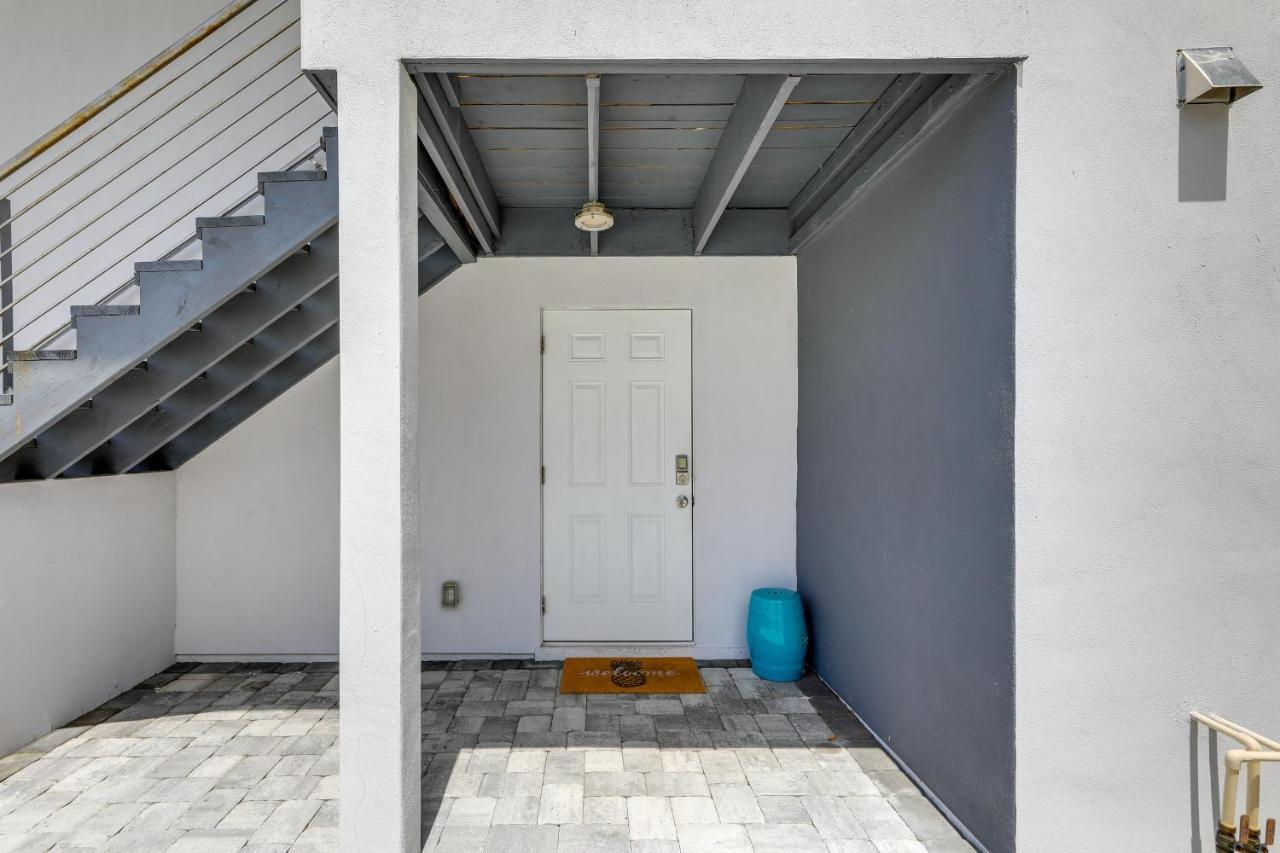 Coastal Sarasota Condo Minutes To Beach! Exterior photo